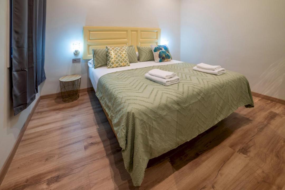 2 Bedrooms 1.5 Bathrooms Furnished - Justicia - Refurbished - Mintystay Madrid Eksteriør bilde