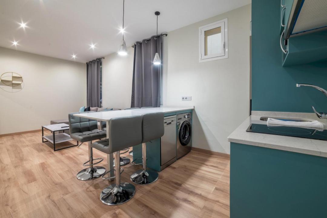 2 Bedrooms 1.5 Bathrooms Furnished - Justicia - Refurbished - Mintystay Madrid Eksteriør bilde