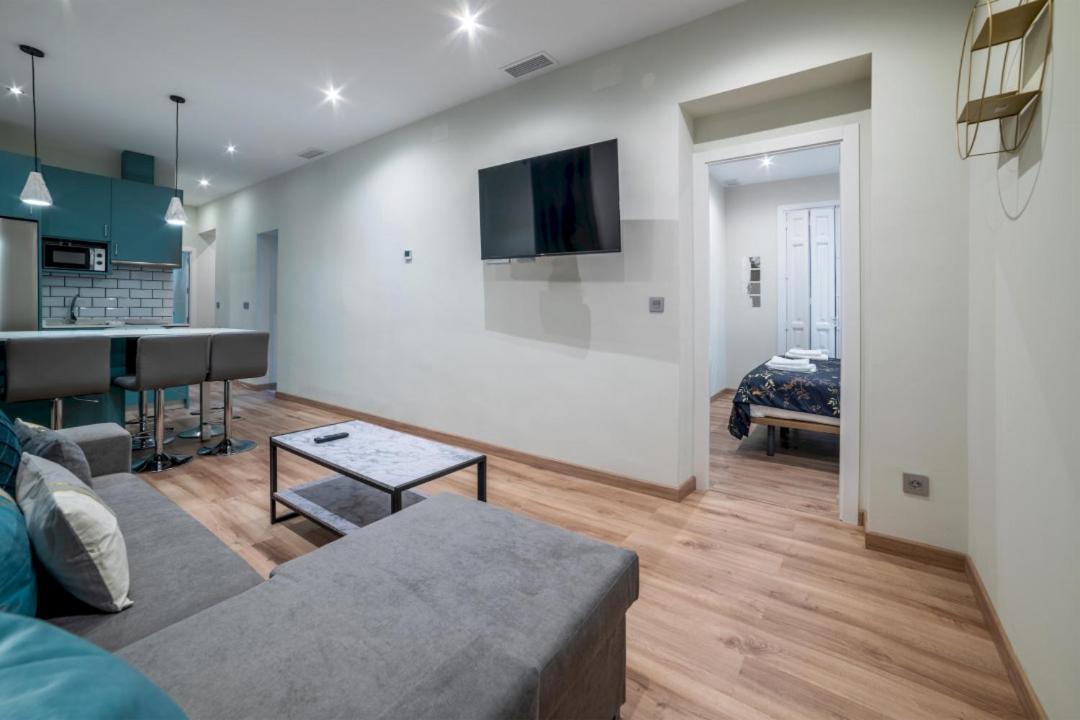 2 Bedrooms 1.5 Bathrooms Furnished - Justicia - Refurbished - Mintystay Madrid Eksteriør bilde